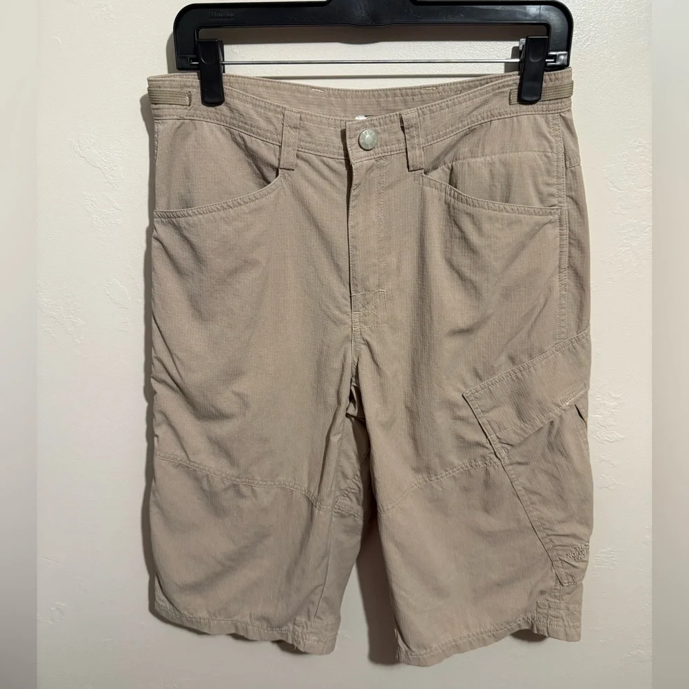 Men's The North Face Tan 100% Nylon Cargo Outdoor Hiking Shorts 32 Reg